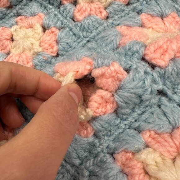 Vintage Crochet Afghan Blanket Throw Pink Blue Fringe Granny Square Handmade - Picture 6 of 8